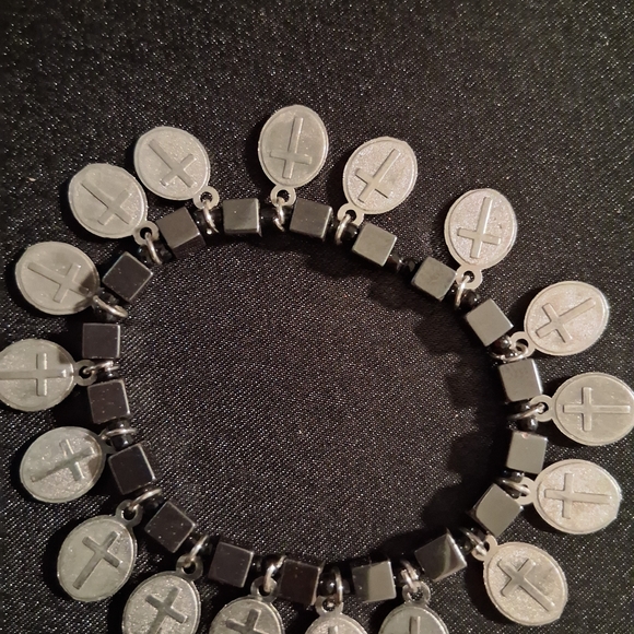 Christian Catholic Silver Charm Bracelet with Colorful Portraits Of Saints. - Picture 7 of 10